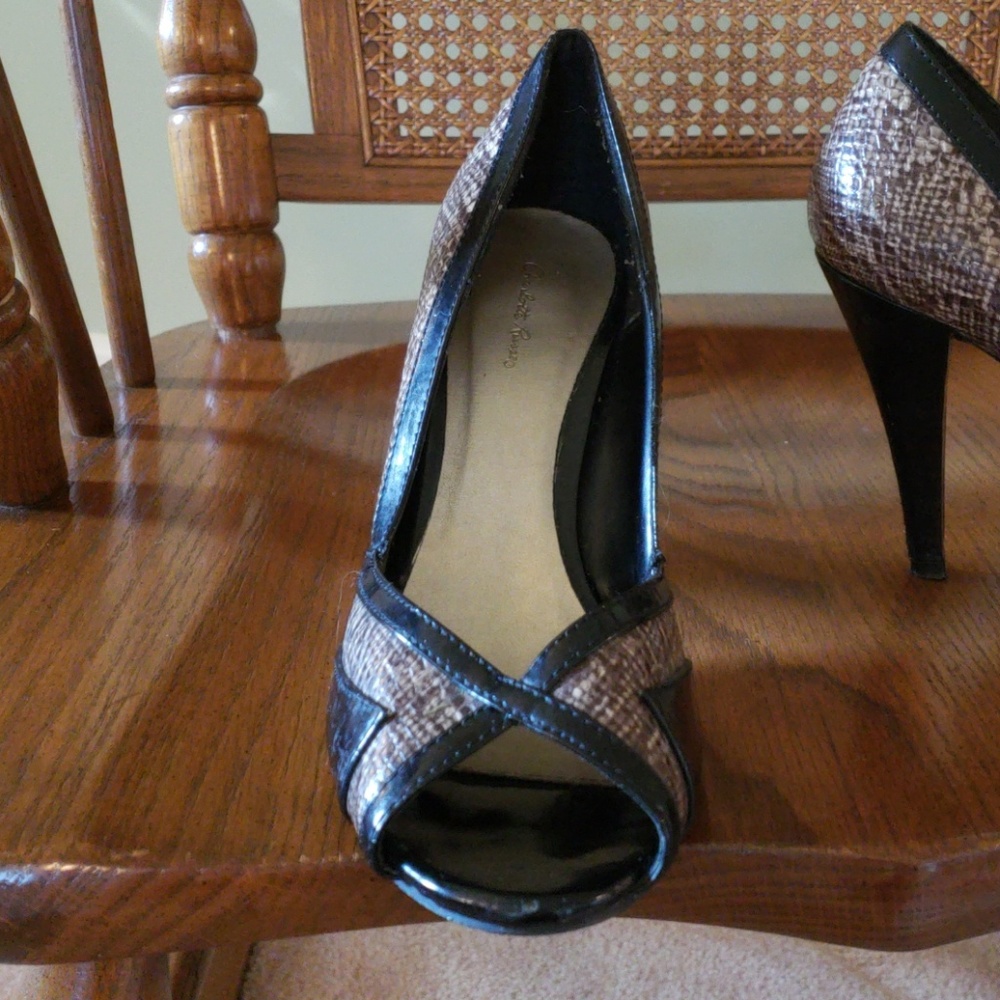 Heels - Picture 2 of 3
